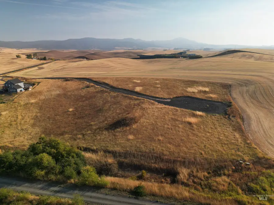 000 Mix Rd, Moscow, ID 83843 - #3