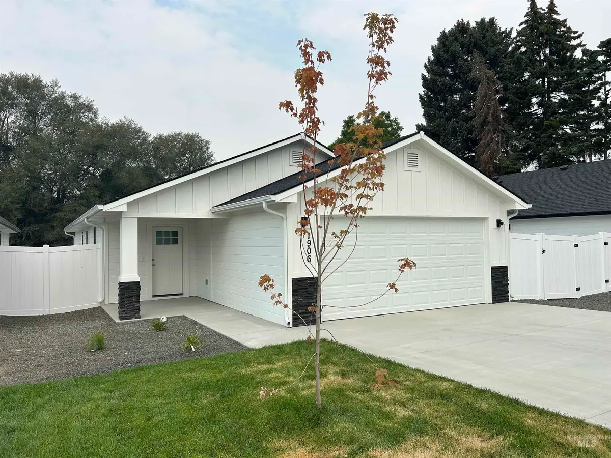1911 Oregon Avenue, Caldwell, ID 83605 - #1