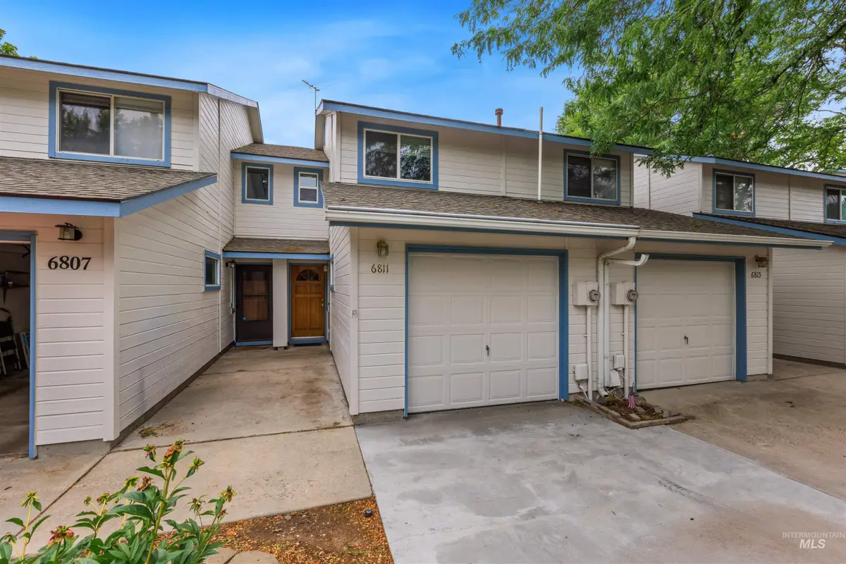 6811 W Preece Ln, Boise, ID 83704 - #1