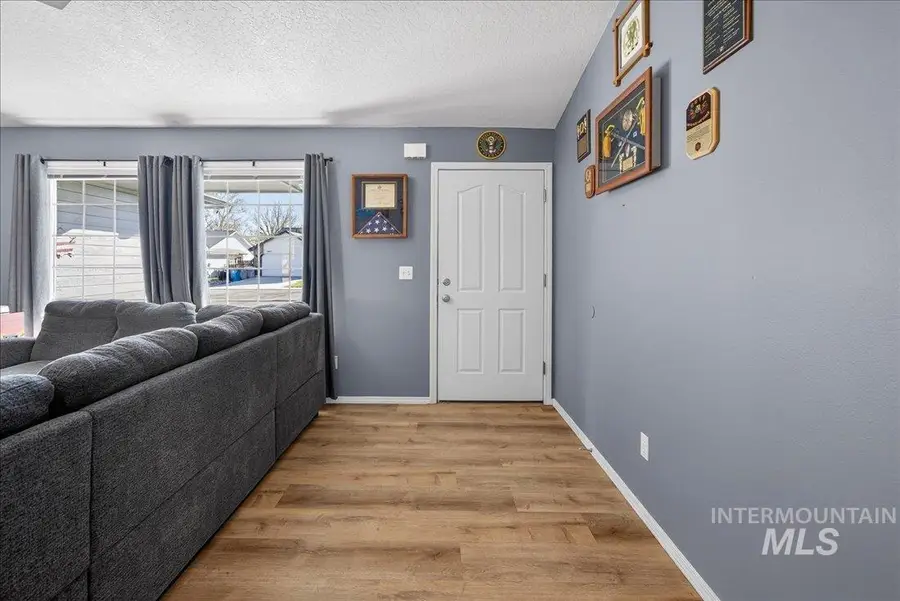 3408 S Michigan Ave, Caldwell, ID 83605 - #3