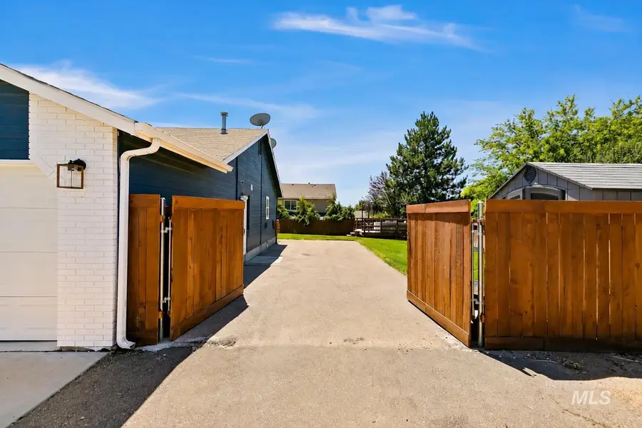 3309 Robinhood Loop, Nampa, ID 83687 - #3