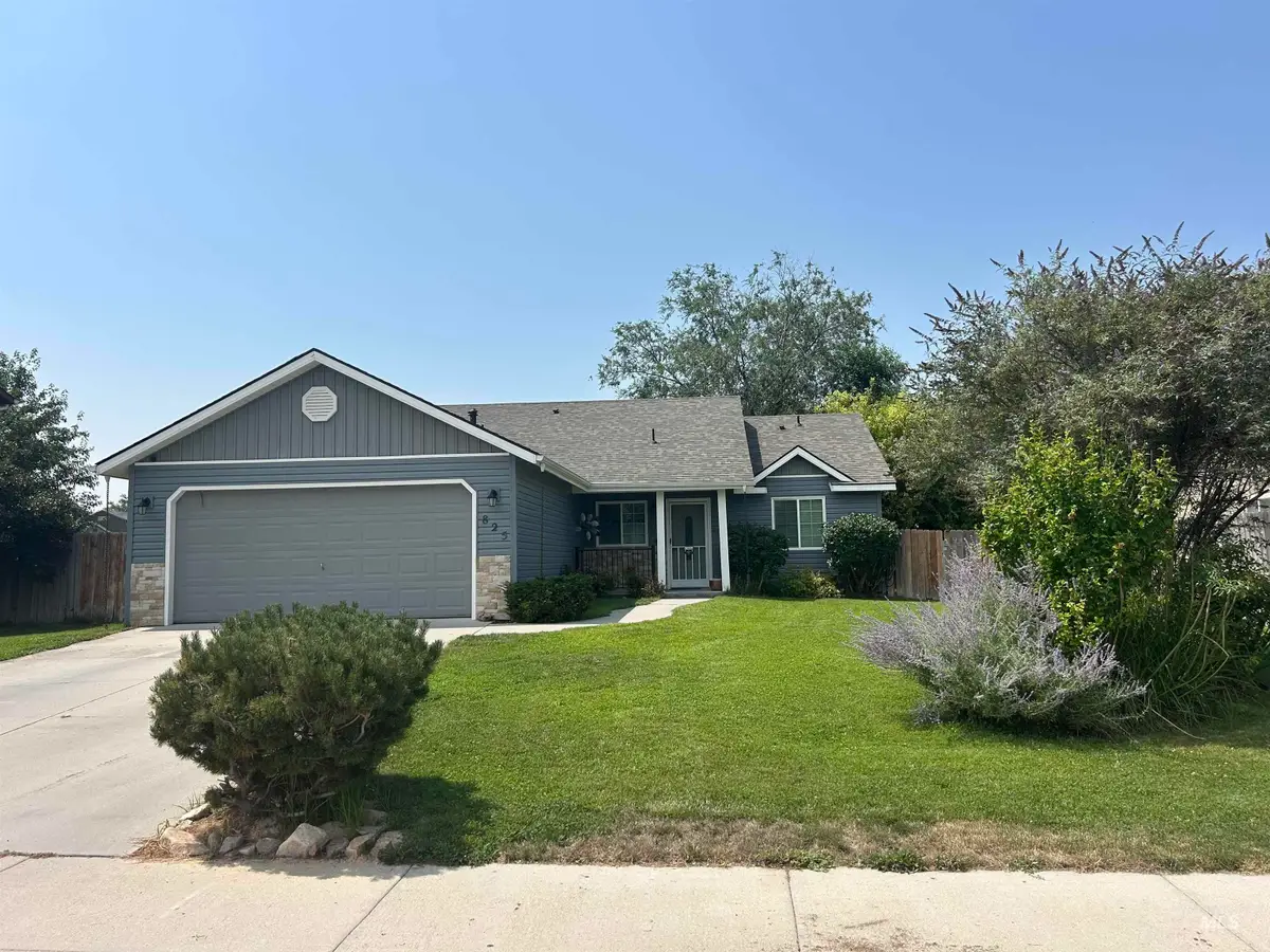 825 S Bonneville Drive, Nampa, ID 83686 - #1