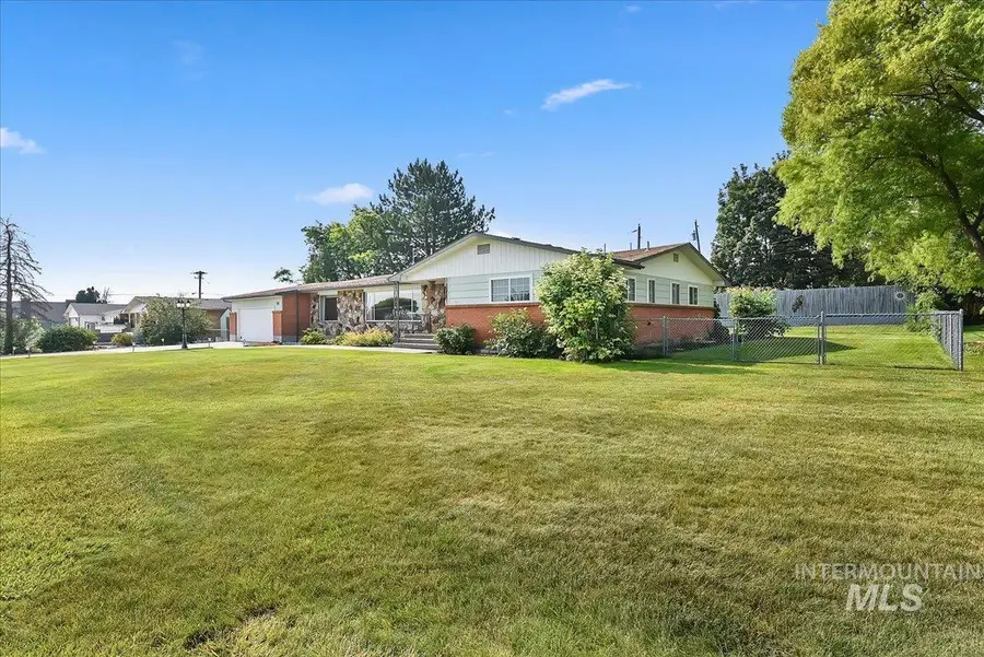 111 Palmer Dr, Nampa, ID 83686 - #2