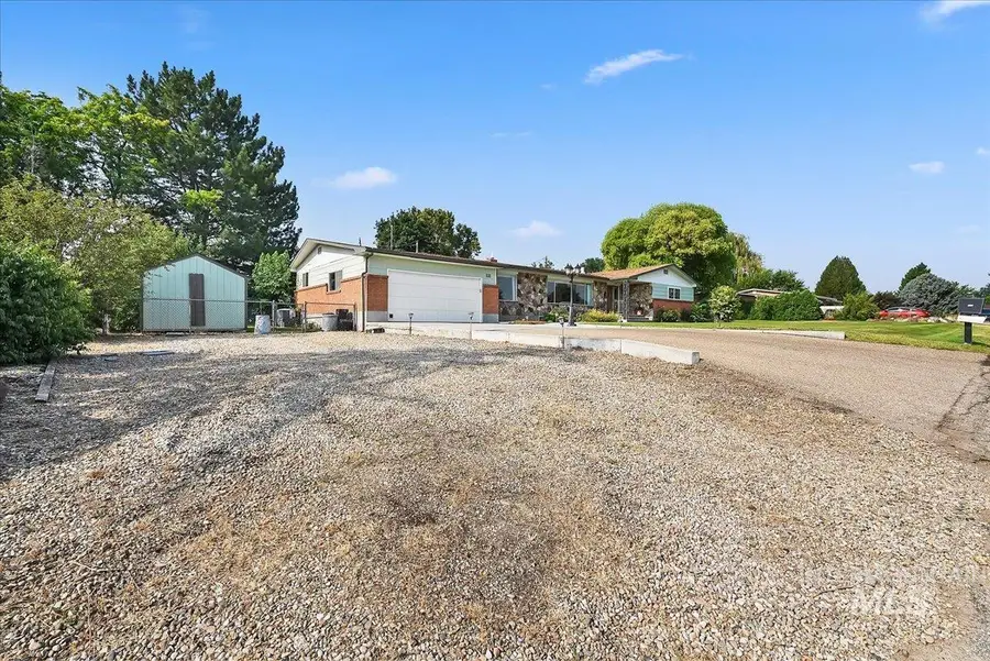 111 Palmer Dr, Nampa, ID 83686 - #3