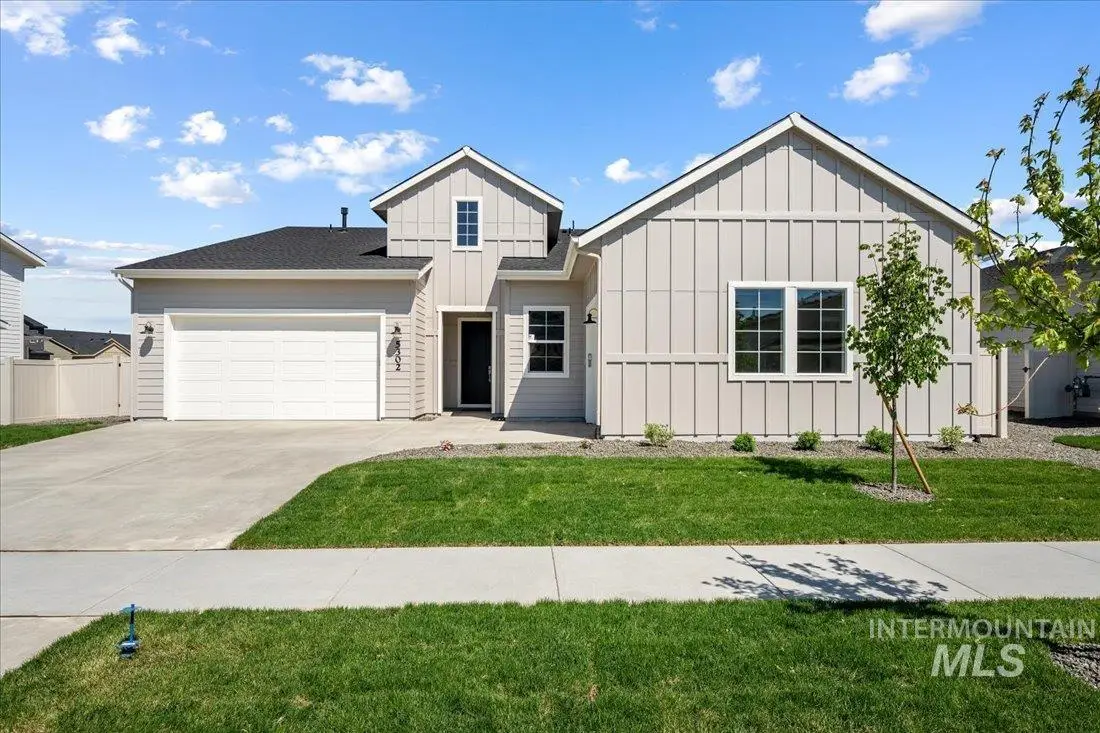947 W Hammer Falls Dr, Meridian, ID 83642 - #1