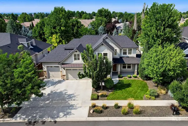 3384 W Star Hollow Dr, Meridian, ID 83646