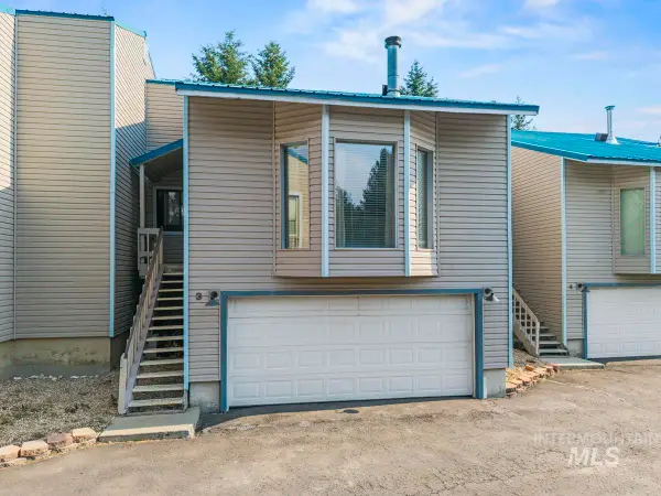 508 Lake Cascade Parkway #3, Cascade, ID 83611