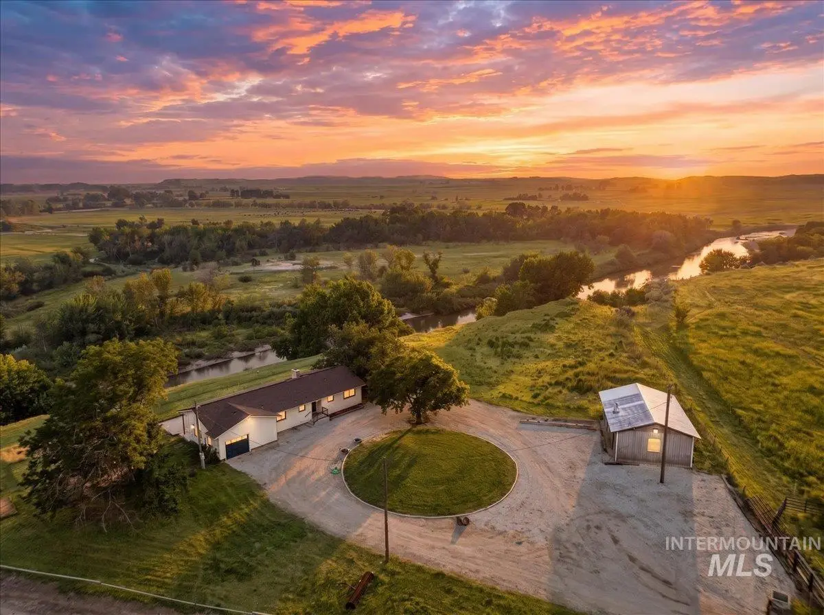 8989 Hillview Rd, Emmett, ID 83617 - #1