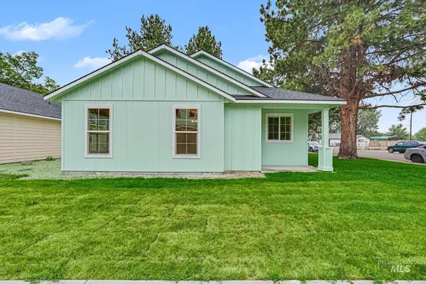 790 S 3rd W B St, Mountain Home, ID 83647