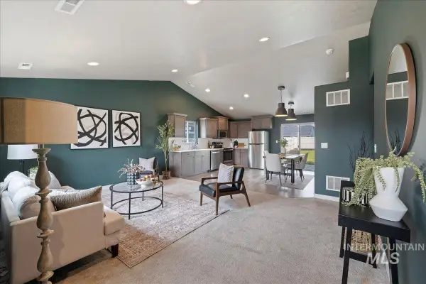 5702 E Milam St, Nampa, ID 83687