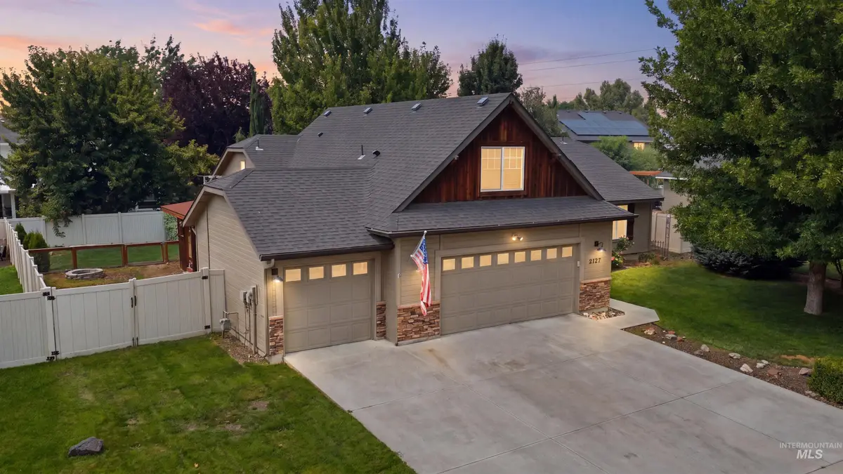 2127 N Maroon Ave, Kuna, ID 83634 - #1