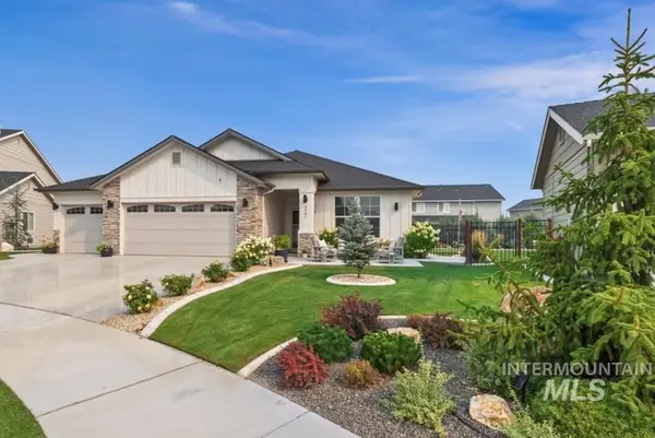 827 N Chastain Ln, Eagle, ID 83616