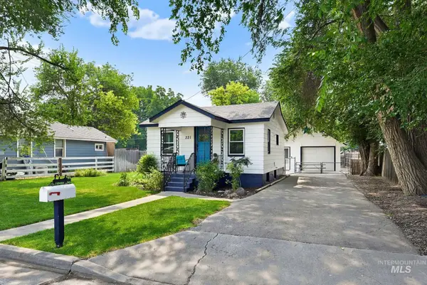 221 Hudson Avenue, Nampa, ID 83651