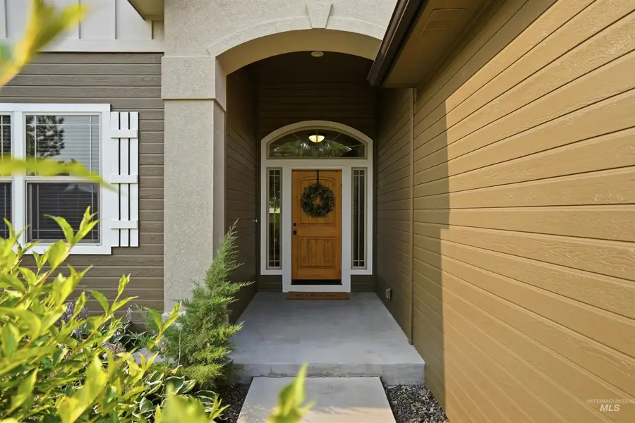 1403 W Raelin, Nampa, ID 83686 - #3