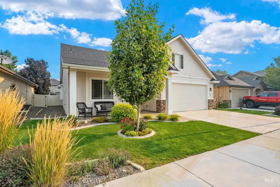 256 E Edmonds Dr, Meridian, ID 83642 - #3