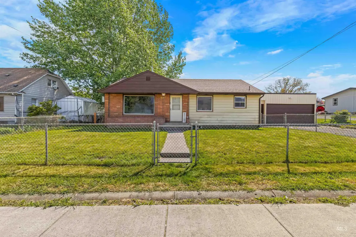 1357 Chesnut St, Clarkston, WA 99403 - #1