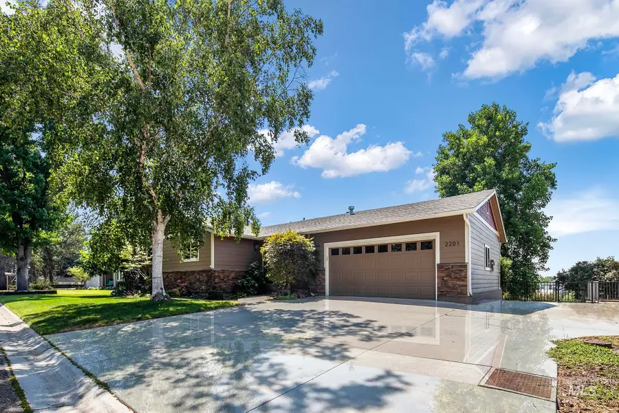 2201 E Dicky Circle, Eagle, ID 83616 - #2