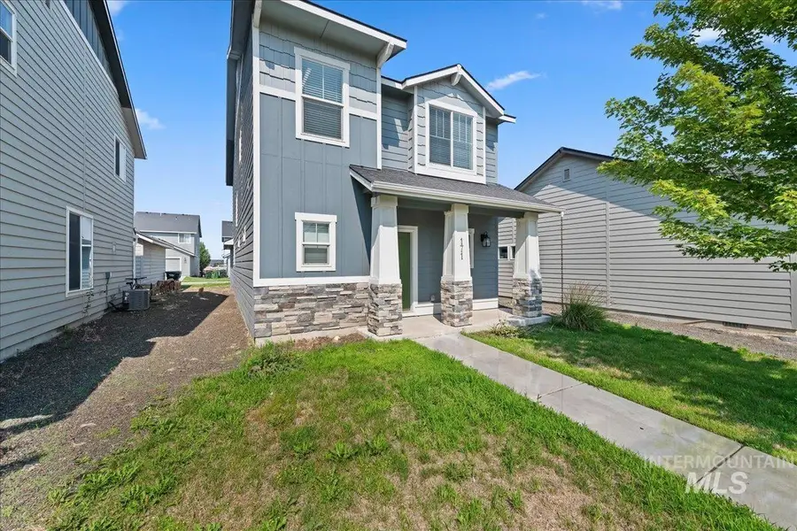 171 S Riggs Spring Ave, Meridian, ID 83642 - #3