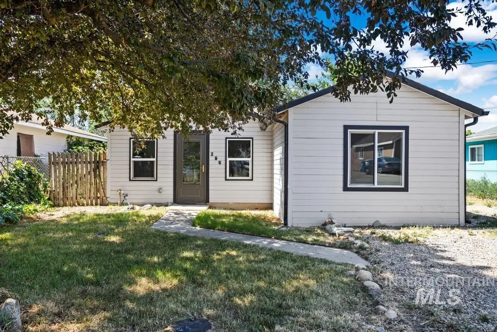 206 W 35th Street, Garden City, ID 83714 - #1