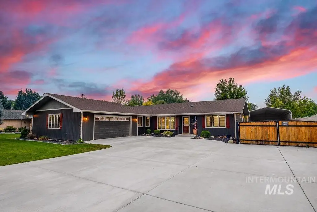 2120 Idaho Avenue, Caldwell, ID 83605 - #1