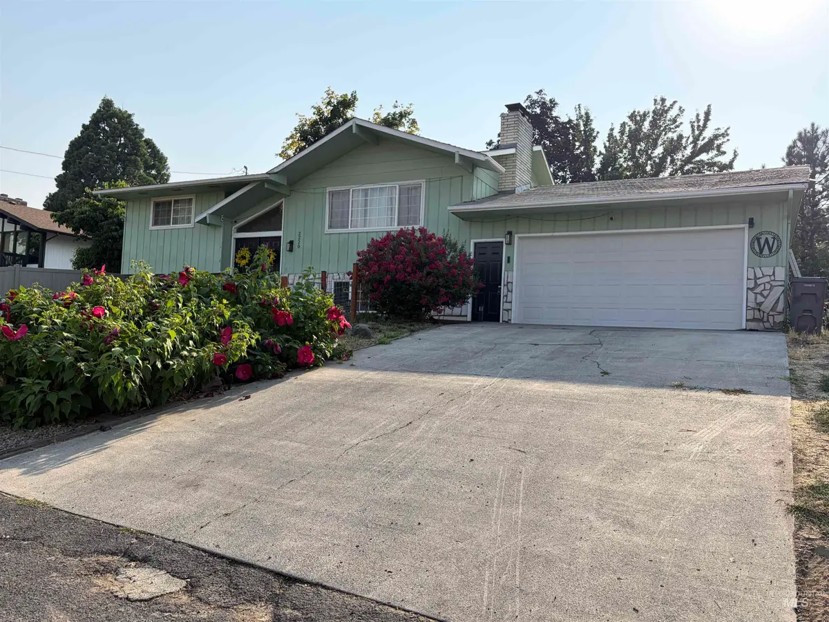 2220 Schaefer Dr., Clarkston, WA 99403 - #1
