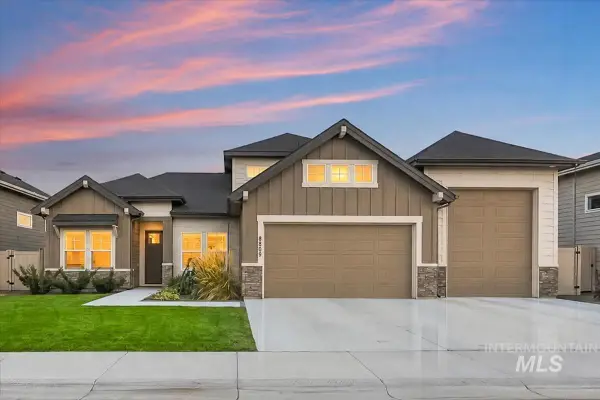 8809 E Daffodil St, Nampa, ID 83687