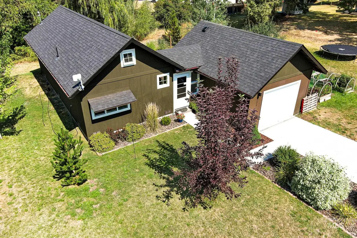 121 W South 3rd Street, Grangeville, ID 83530 - #1