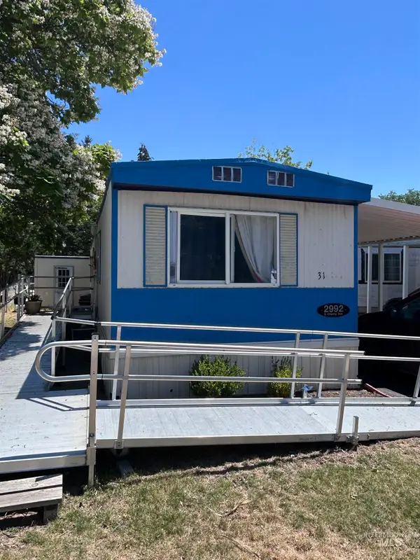 290 NE Pearl St, Mountain Home, ID 83647