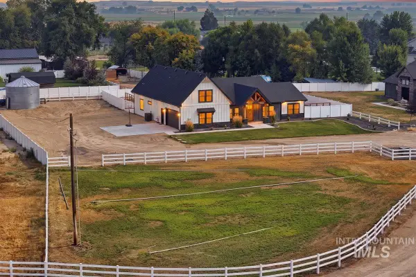 13958 Raptor Ln, Caldwell, ID 83607