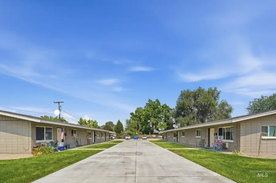 236 High St, Nampa, ID 83651 - #3