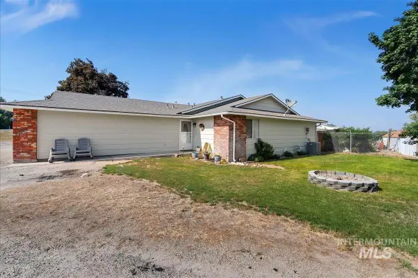 10560 W Fox Ridge Dr, Boise, ID 83709