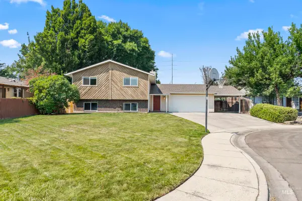 8920 W Donnybrook Dr, Boise, ID 83709