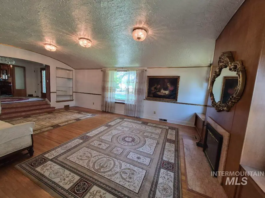 1824 Everett St, Caldwell, ID 83605 - #3