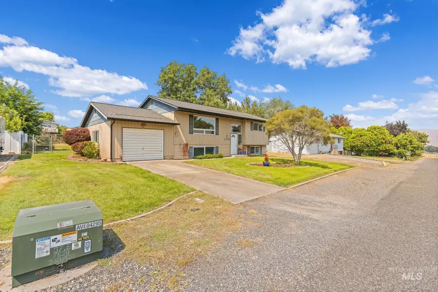 2744 Rainier St, Clarkston, WA 99403 - #2