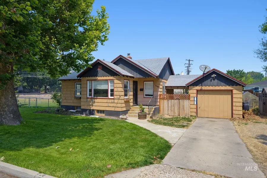 1107 E Logan Street, Caldwell, ID 83605 - #3