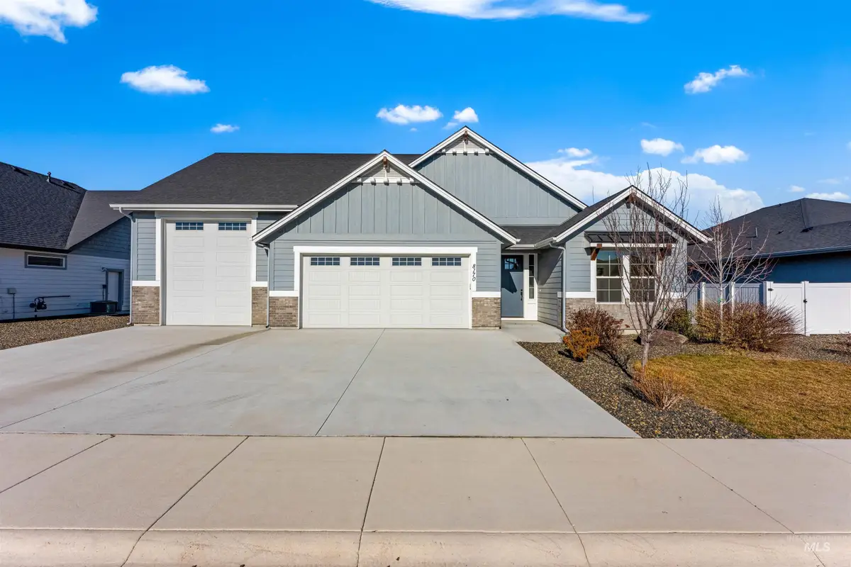 8170 Fountain Brook St, Middleton, ID 83644 - #1