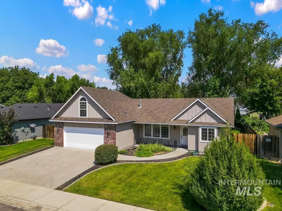 7710 N Dodgin Ave, Boise, ID 83714 - #2