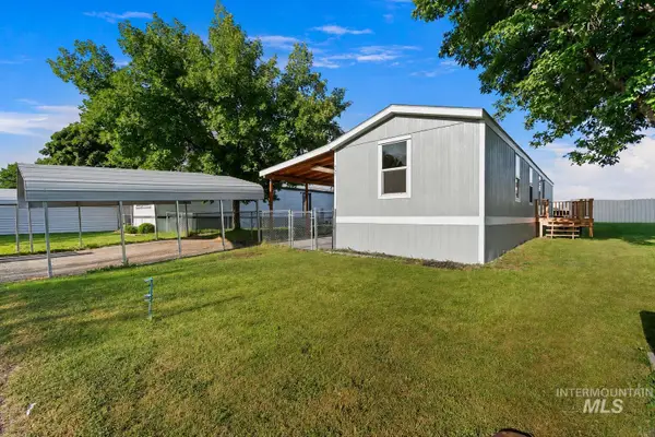 907 Round Valley St, Nampa, ID 83687