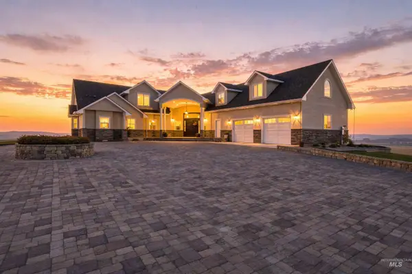 23250 Graphic Ln, Wilder, ID 83676