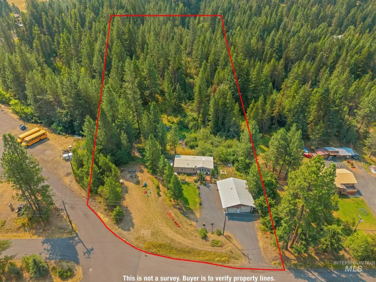 304 1st Ave, Deary, ID 83823 - #1