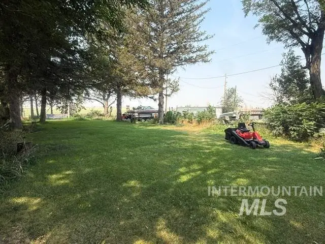 377 S Davis Rd, Hammett, ID 83627 - #3