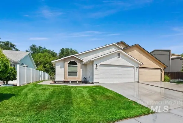 124 South Valley Dr, Nampa, ID 83686