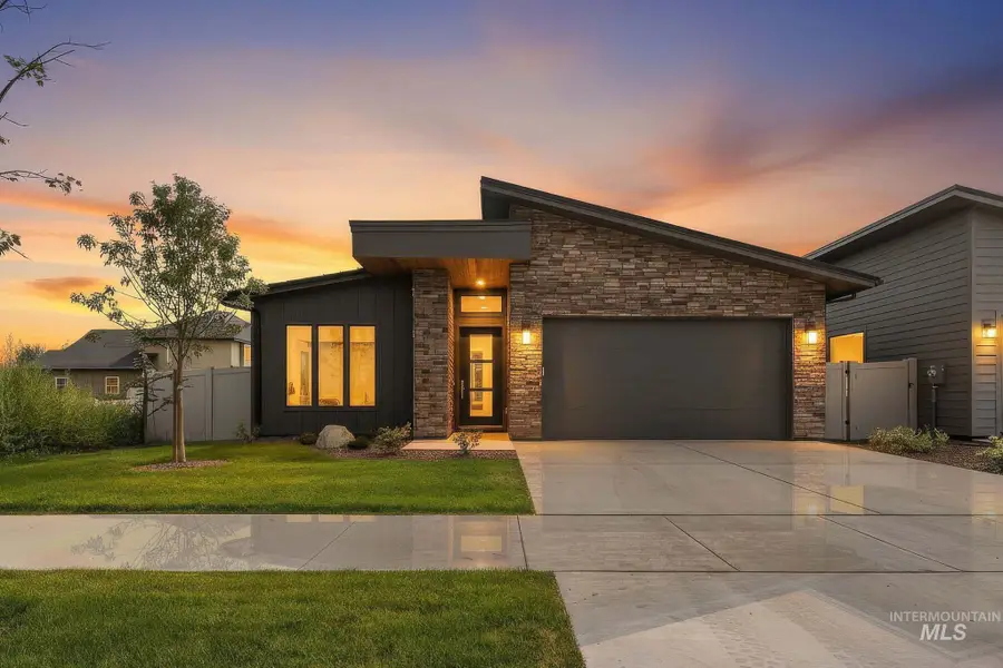 611 W Wrangler, Meridian, ID 83646 - #2