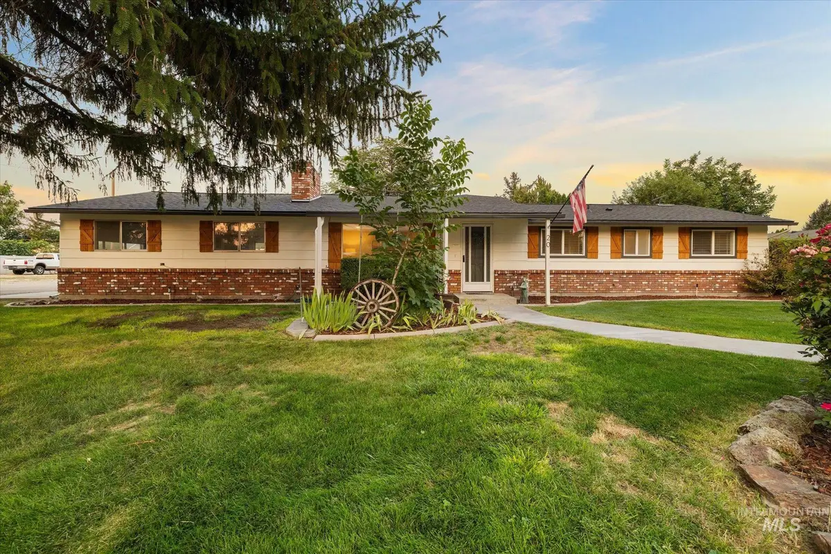 20 N Jefferson St, Nampa, ID 83651 - #1
