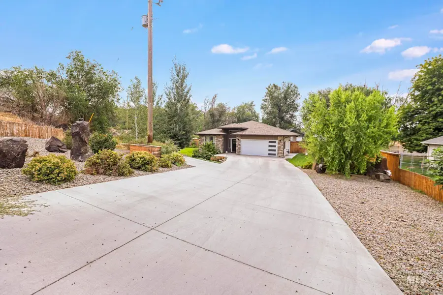517 2nd Ave. W., Wendell, ID 83355 - #2
