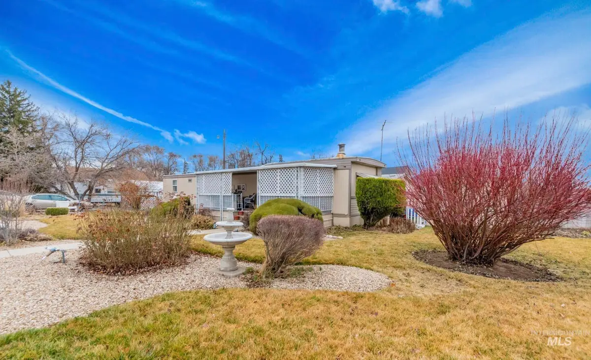 703 6th St N, Nampa, ID 83687 - #1
