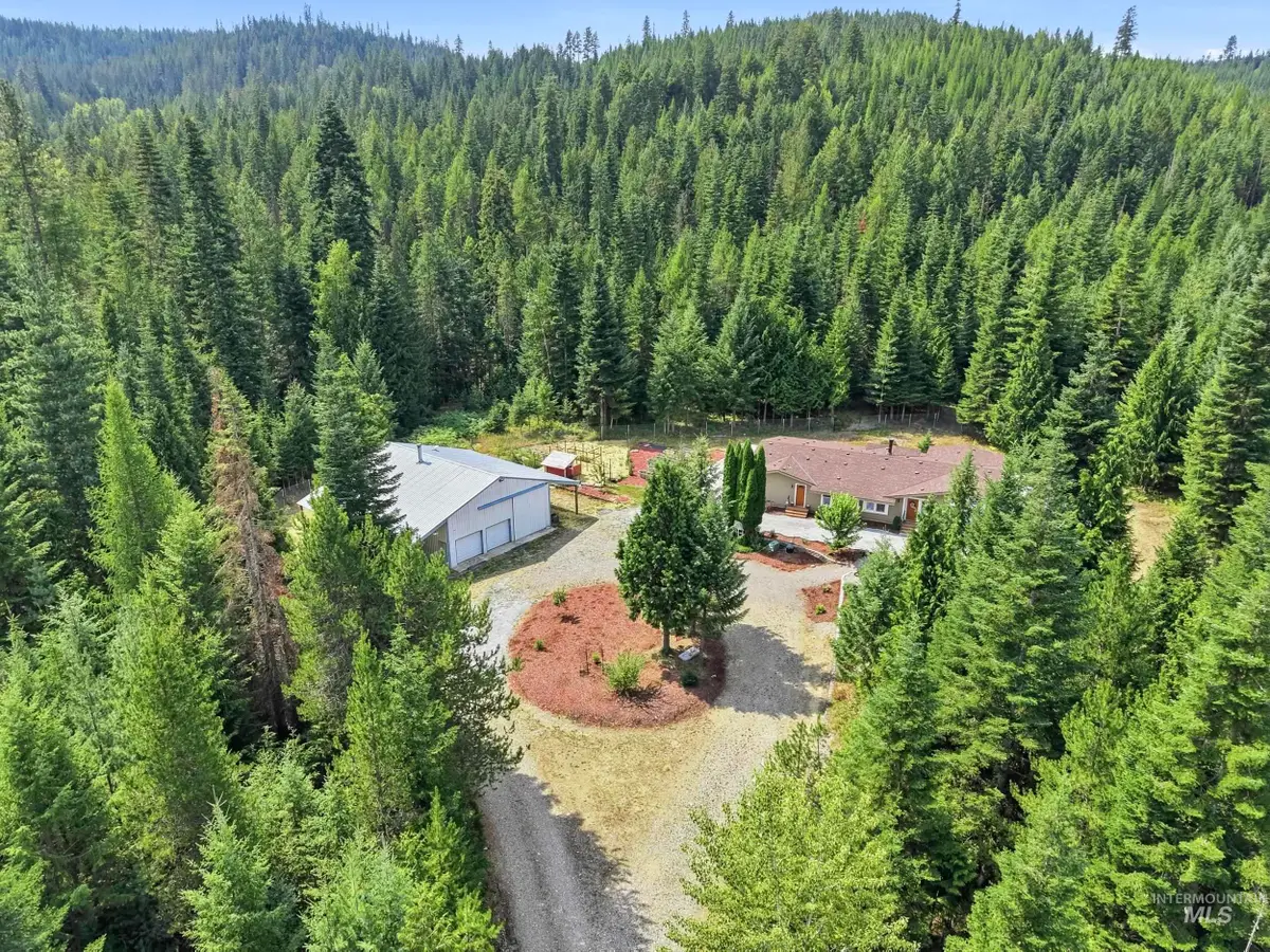 450 Parsons Dr, Priest River, ID 83856 - #1
