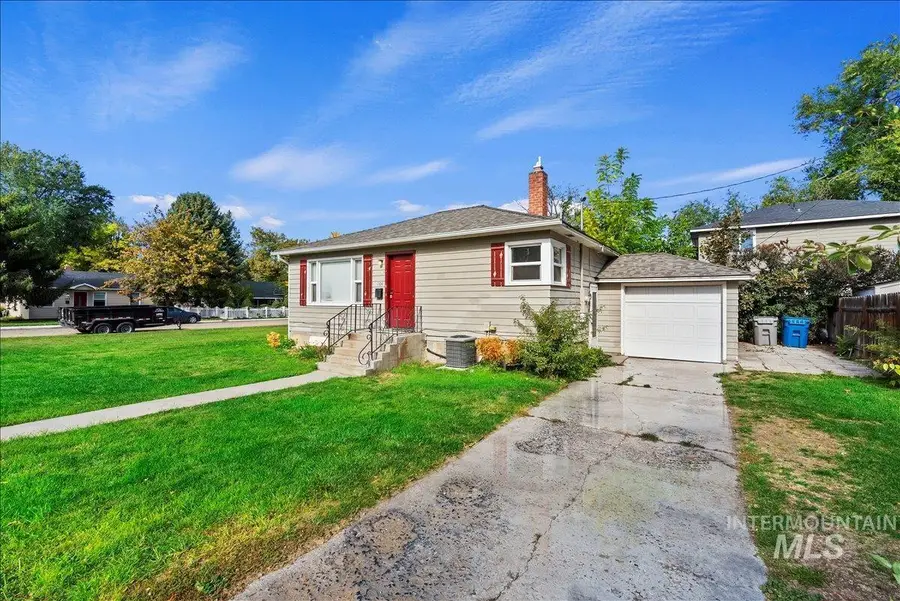 1104 E Dewey, Nampa, ID 83686 - #2
