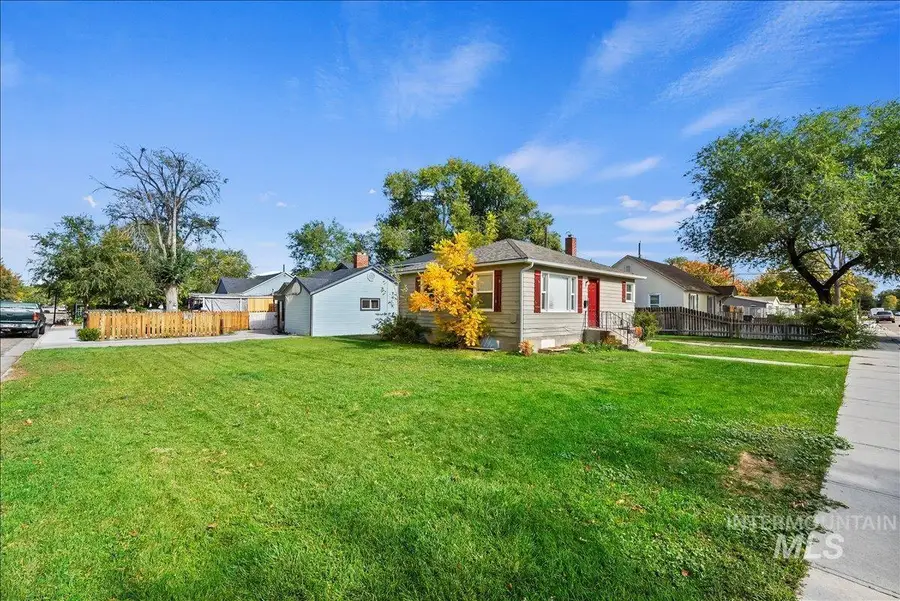 1104 E Dewey, Nampa, ID 83686 - #3