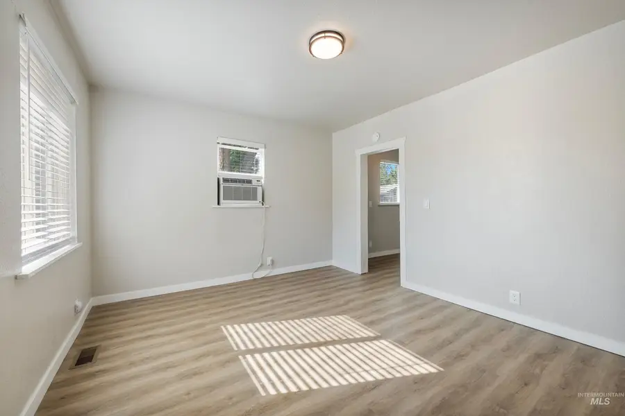 411 & 413 S Fern Street, Nampa, ID 83686 - #3
